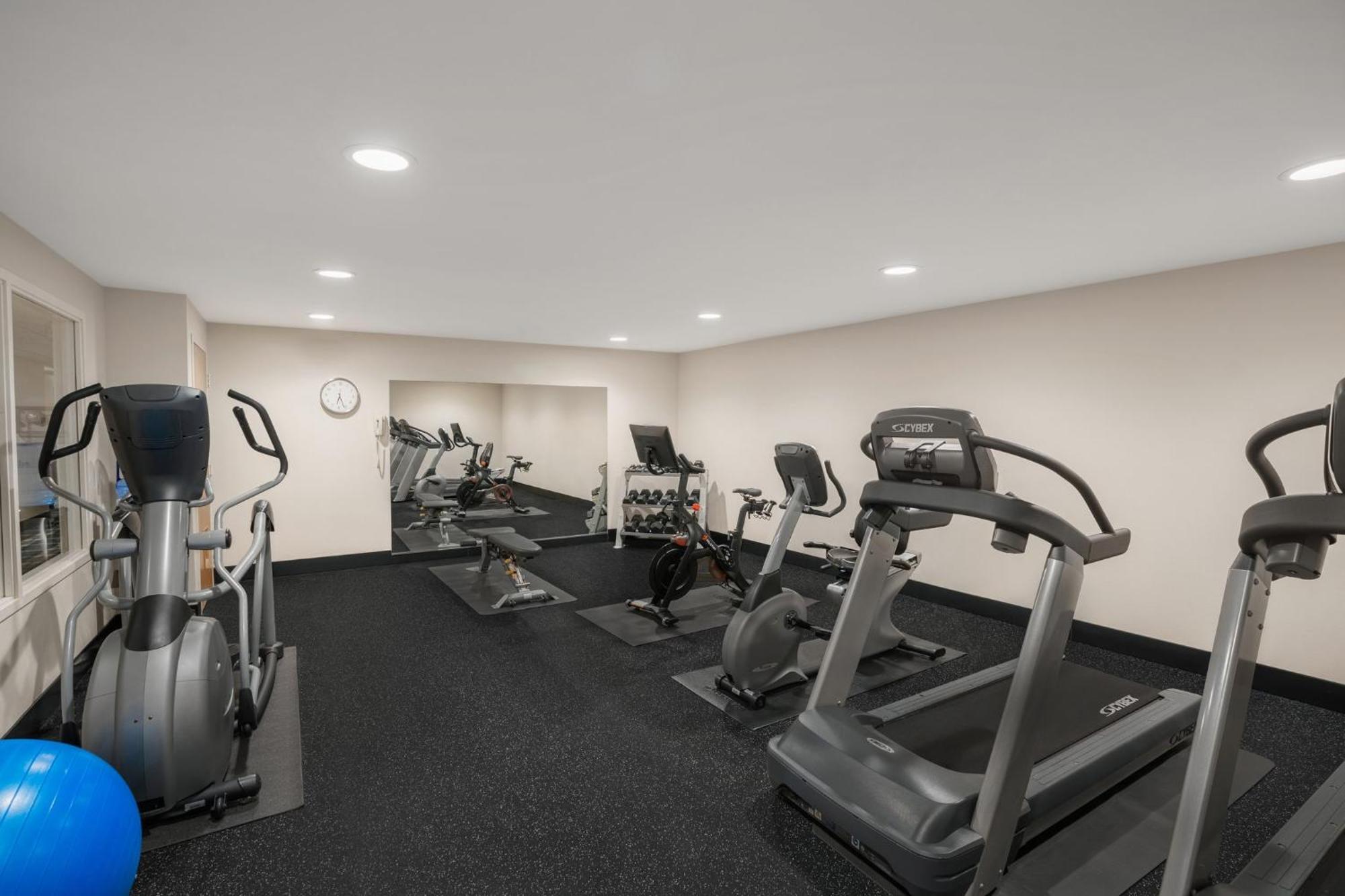 Holiday Inn Express & Suites Hayward By Ihg Εξωτερικό φωτογραφία