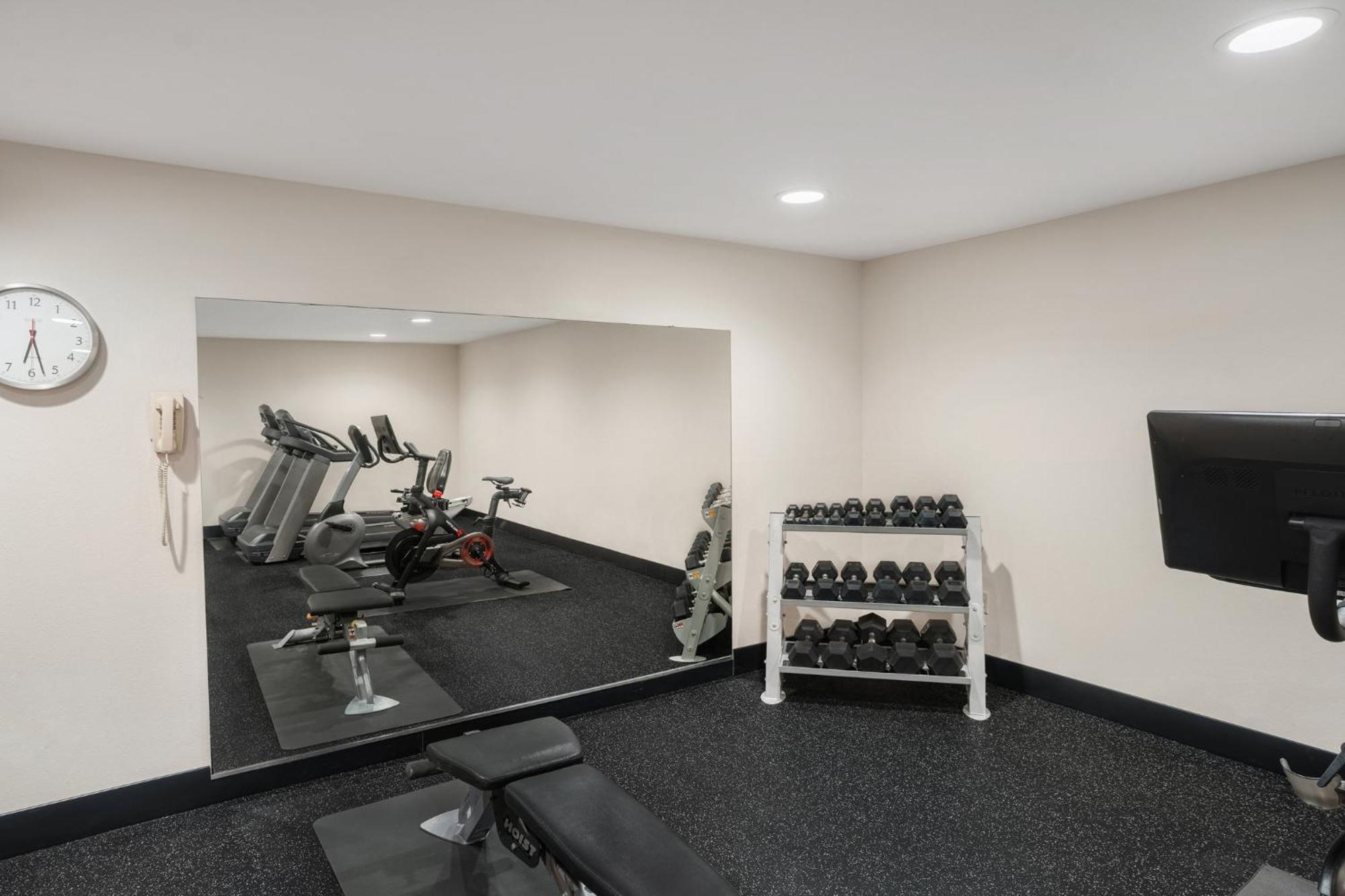 Holiday Inn Express & Suites Hayward By Ihg Εξωτερικό φωτογραφία