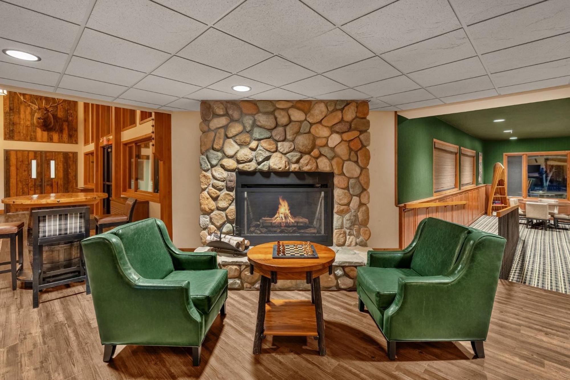 Holiday Inn Express & Suites Hayward By Ihg Εξωτερικό φωτογραφία