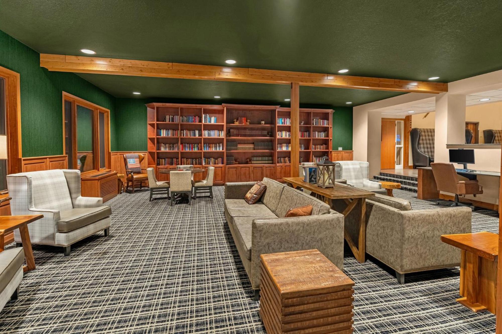Holiday Inn Express & Suites Hayward By Ihg Εξωτερικό φωτογραφία