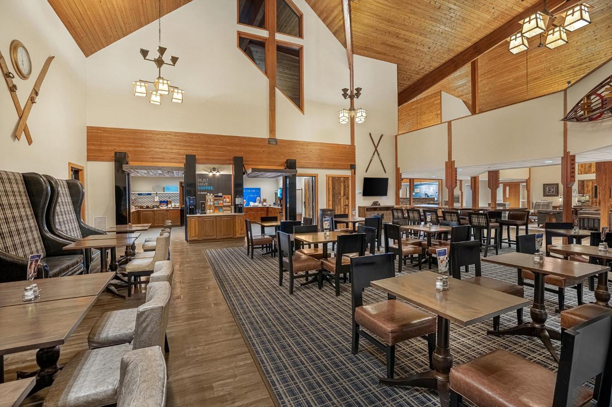 Holiday Inn Express & Suites Hayward By Ihg Εξωτερικό φωτογραφία