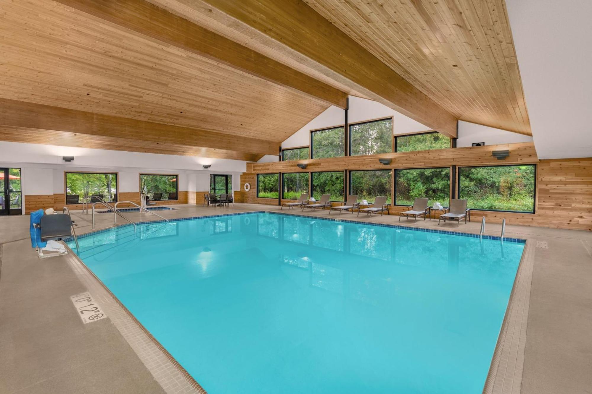 Holiday Inn Express & Suites Hayward By Ihg Εξωτερικό φωτογραφία